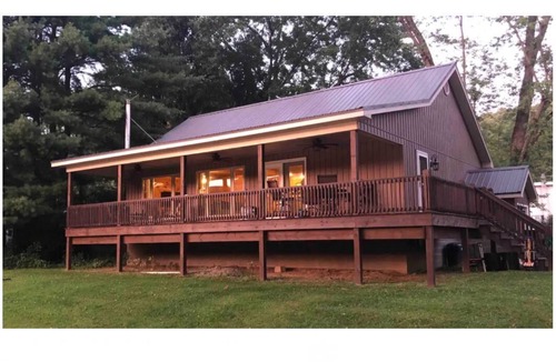 Irvine Cottage | The River's Edge - Rare find along The Allegheny River 3 bedroom/1 1/2 bath