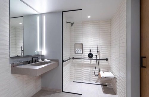 Lucerne - Higuera Hotel | The Shay Hotel