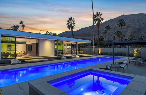 The Mesa House | The Spring: Modern minimalist masterpiece