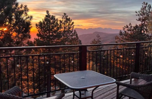 Running Springs Cabin | The Sunset Lodge - Spacious Mountain Escape w/Panoramic City Views
