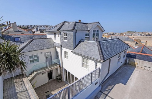 St Ives House | The Tide House