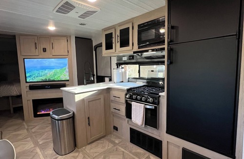 Moreno Valley House | The Tranquil City Trailer – Private, Clean & Convenient