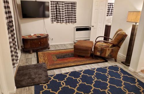 Twin Peaks Hotel | The Treetop Terrace at The Historic Arrowhead Lodge