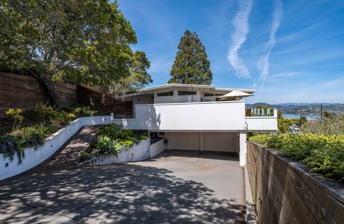 Sausalito House | The ultimate July retreat: A sublime Sausalito home overlooking the bay