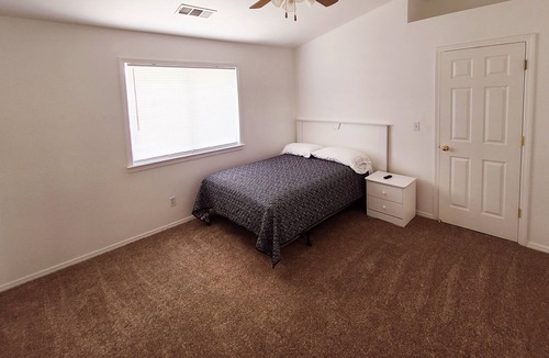 Porterville House | The Villa 232 - 5bedroom/6Beds/2MasterBedrooms/3Bath w/ Pool