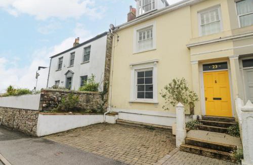 Mylor Churchtown House | The Water House