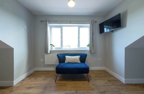 Bradley Stoke Apartment | The Willow - Studio 15