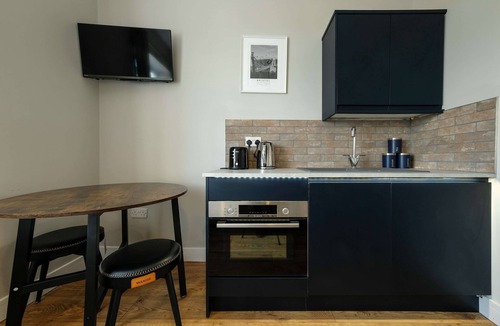 Bradley Stoke Apartment | The Willow Studios - Flat 7