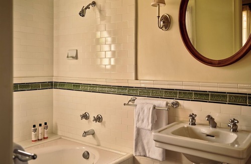 Downtown Palm Springs Bed & Breakfast | The Willows Palm Springs