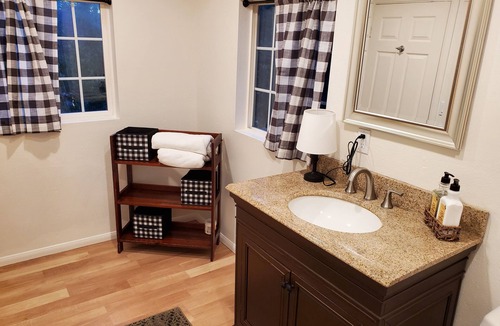 Twin Peaks Cabin | The Writer's Retreat at The Twin Peaks Lodge