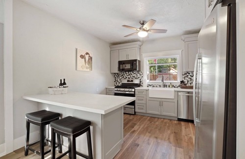 Lodi House | This house is a 2 bedroom(s), 2 bathrooms, located in Lodi, CA.
