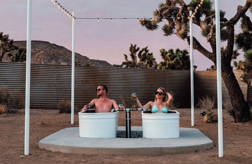 Pioneertown House | This listing is for the Casita only
