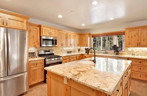 Fox Farm Cabin | Three Bears INN #2147