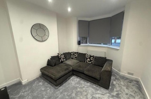 Brunel House | Three Bedroom House In Uxbridge