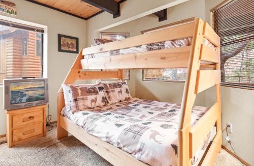 Upper Moonridge House | Three Little Birds - Amazing craftsmanship, a Short drive to ski resorts, and a game room!