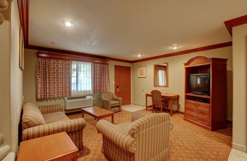 Eastside Hotel | Thunderbird Lodge in Riverside