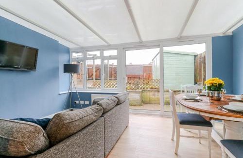 Stevenage Apartment | Tiger House Stevenage 5 Bed 4 Bath Group Bookings