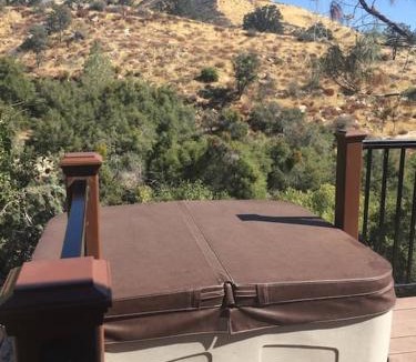 Wofford Heights House | Tillie Creek Retreat: a Creekside Oasis