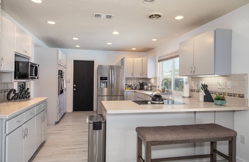 Loma Linda House | Timeless 4BR Oasis: Poolside Relaxation and Jacuzzi Comfort House in Loma Linda