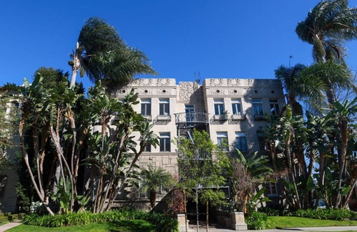 Beverly Hills Apartment | Top Floor Corner Unit