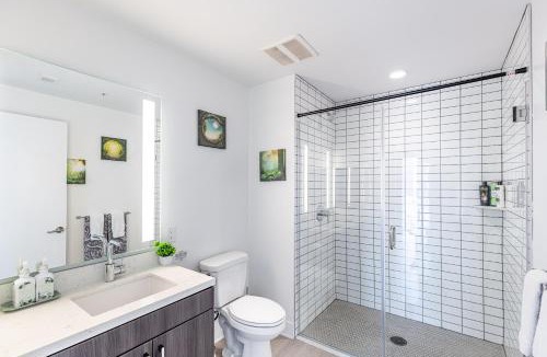 Downtown Los Angeles Apartment | Top Floor High Rise 3 Bed DTLA Skyscraper Penthouse