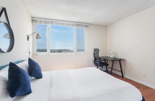 Marina del Rey Apartment | Top Floor Marina Escape 3BR Penthouse Ocean View