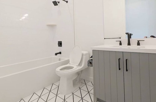 Chatsworth Apartment | Top Floor: Pool, Jacuzzi, Sauna, Steam, Game Room