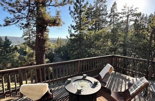 Fawnskin Cabin | TOP RATED - Big Bear Stargazer Cabin with Hot Tub