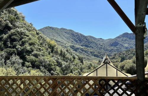 Topanga House | Topanga Panoramic View Loft with Trails & Creeks