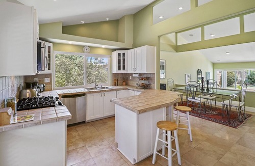 Woodland Hills House | Topanga Retreat with a Huge Private Backyard