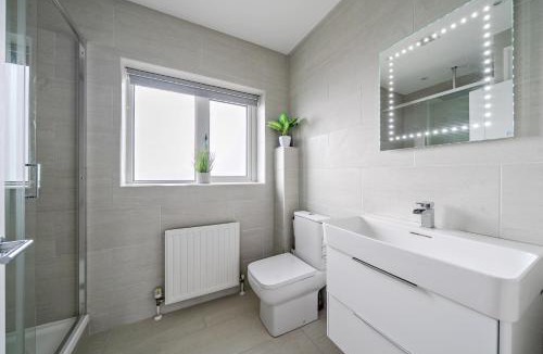 Instow Villa | Torbrook House Instow Fantastic Estuary Views, Sun Deck & 5 Bedrooms