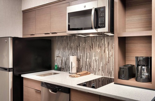 Hawthorne Hotel | TownePlace Suites by Marriott Los Angeles LAX/Hawthorne