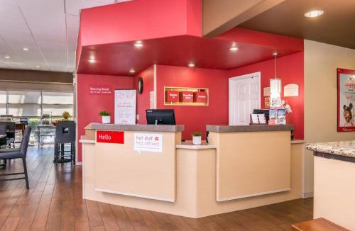 Platinum Triangle Hotel | TownePlace Suites by Marriott Anaheim Maingate Near Angel Stadium
