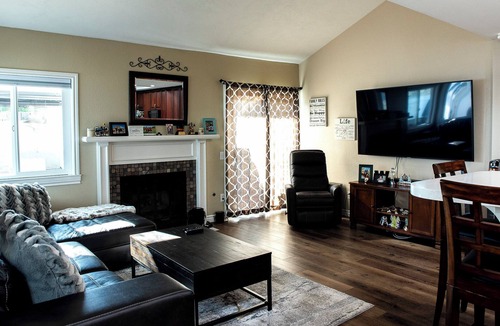 North Tustin House | Townhouse close to it all