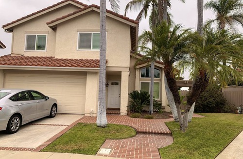 Lake Forest House | Tranquil 3 bed 2.5 bath Home with panoramic views and private backyard