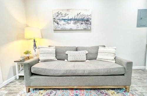 Normal Heights Apartment | Tranquil & Bright - Normal Heights Delight