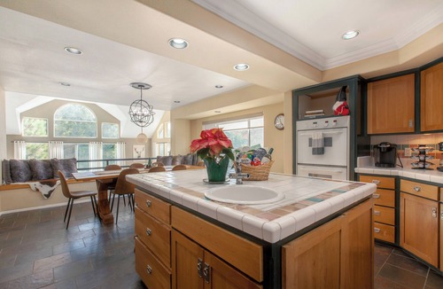 Running Springs House | Tranquil Home in Running Springs, CA, 5 Beds, Hot Tub, Game Room
