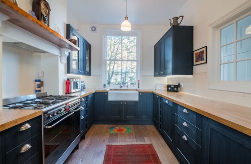 Ferndale Apartment | Tranquil Oasis by Pop Brixton by UnderTheDoormat