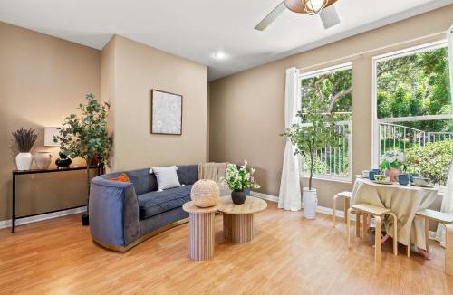 Pomona House | Tranquil Quiet Mountain Home w Private Garden