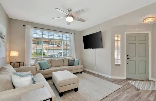 Escondido House | Tranquil Retreat - Charming 3-Bed 2-Bath Single Story Home - Scenic Escondido