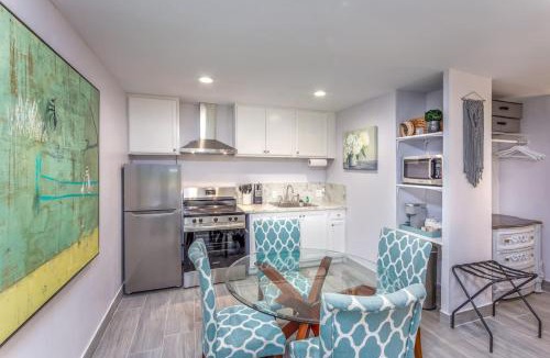 Kaweah House | Tranquil Riverfront Studio