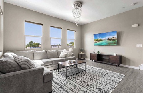 Bellflower House | Tranquil Townhouse on Alondra Blvd