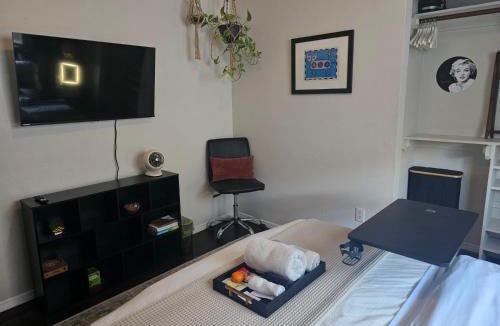 Hollywood House | Tranquility at the House of Alchemy Hollywood