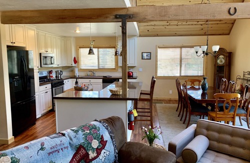 Woodlands Ski Chalet | Tranquility in East Big Bear Valley - just minutes from where you wanna go!