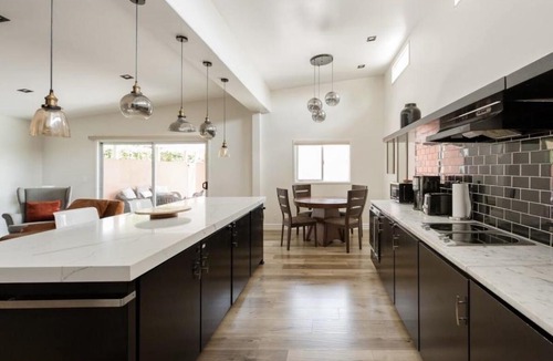 Melrose Villa | Tranquility in Prime Location