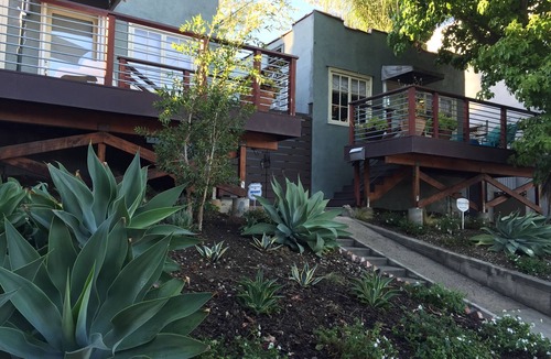Silver Lake House | Travel in style in the heart of Silver Lake.