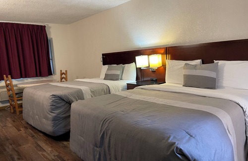 Ventura Hotel | Travelers Beach Inn
