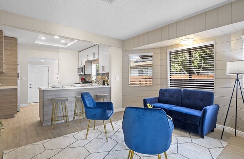 Pacific - Edison House | Traveler’s Dream