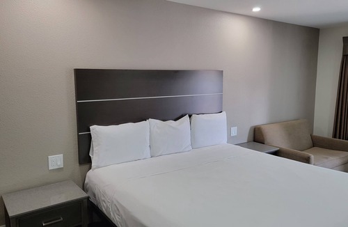 Buena Park Hotel | Travelodge by Wyndham Buena Park