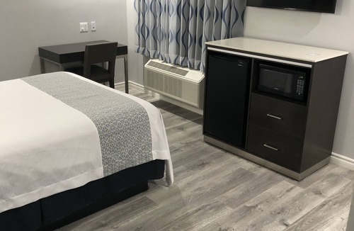 Walnut Valley Hotel | Travelodge Inn & Suites by Wyndham West Covina